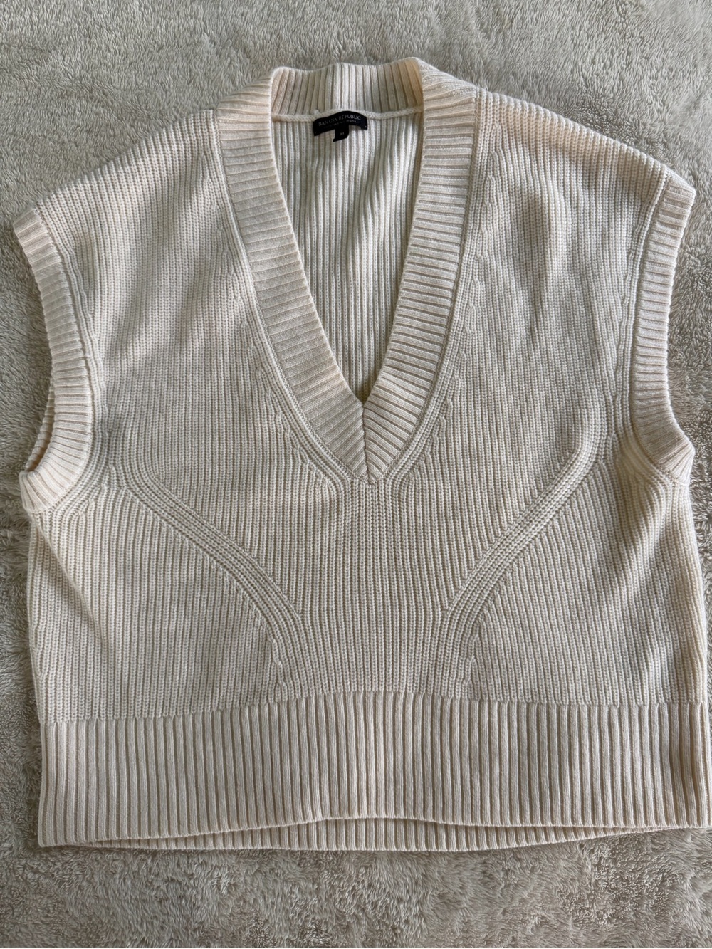 BANANA REPUBLIC Oversized Washable Merino Wool Sweater Vest sz M - Picture 5 of 10